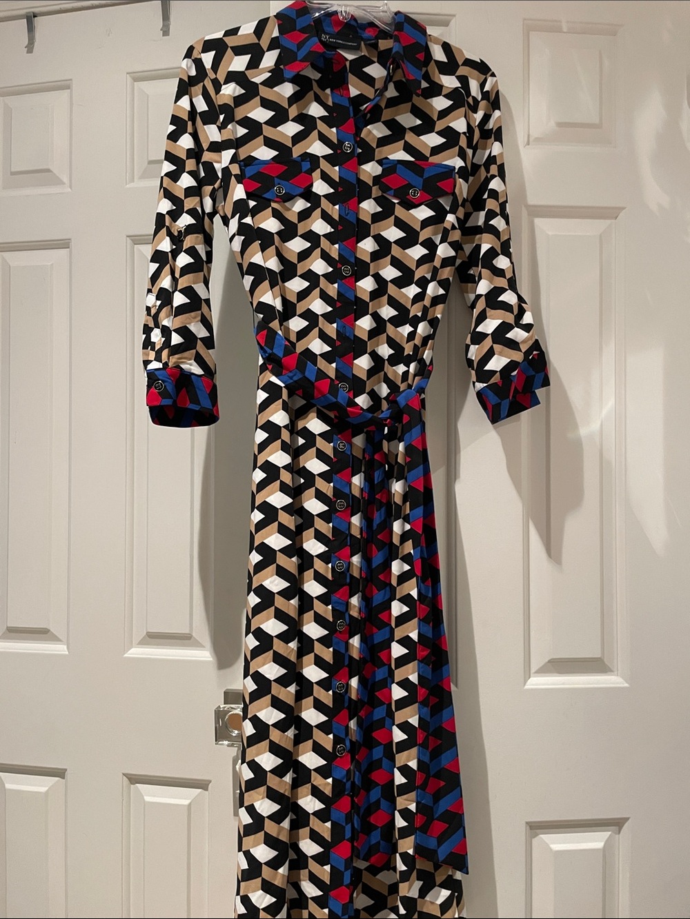 NY&Co NEW YORK CO GEOMETRIC PRINT BELTED MIDI SHIRTDRESS   MEDIUM. NWT